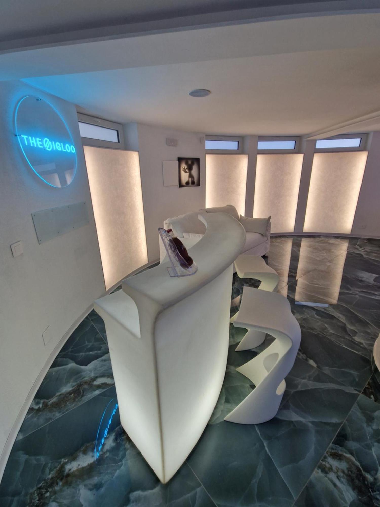 The Igloo Milano Villa Bagian luar foto