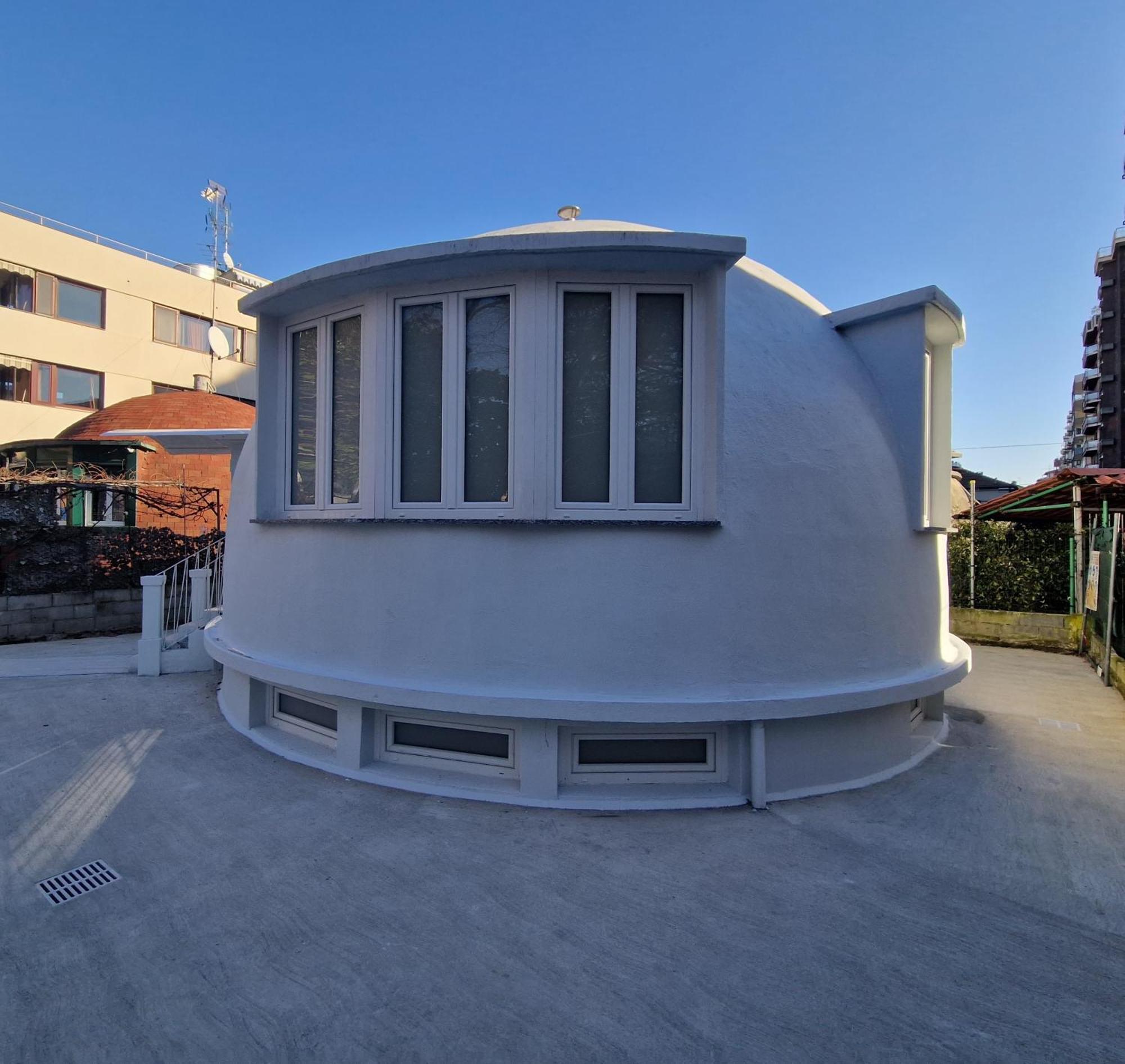 The Igloo Milano Villa Bagian luar foto